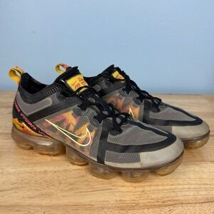 Nike Air VaporMax Women's Size 9 SE Floral‎ Black University Gold Shoes Sneakers